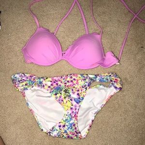 NEW VICTORIAS SECRET SWIM TOP & BOTTOMS